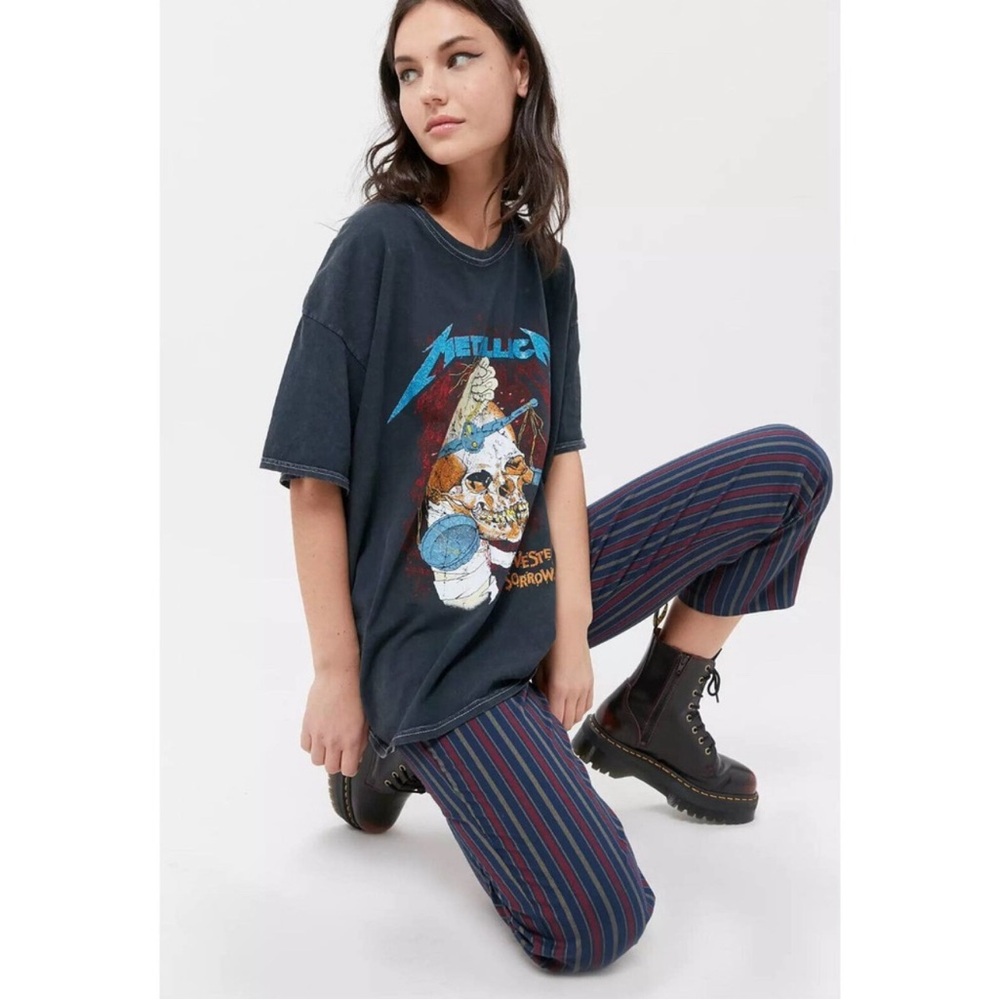 Urban Outfitters Metallica Harvester of Sorrows Tour Glitter Tee